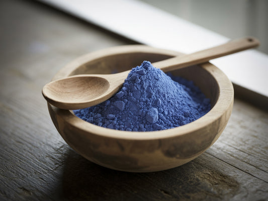 Indigo (Qing-Dai) Powderin a wooden bowl